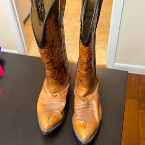 Larry Mahan women’s cowboy boots